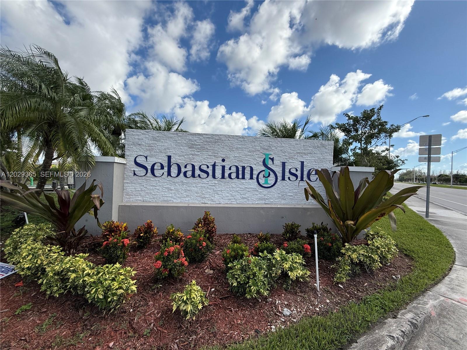 540 NE 1st Dr - 540 NE 1st Dr, Florida City, FL 33034 Luxury Property | Jose Angel Pina