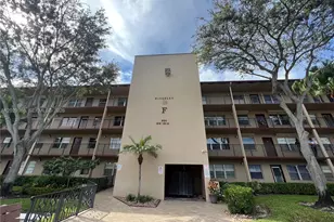 800 SW 131st Ave, Pembroke Pines, FL 33027 - Photo 1