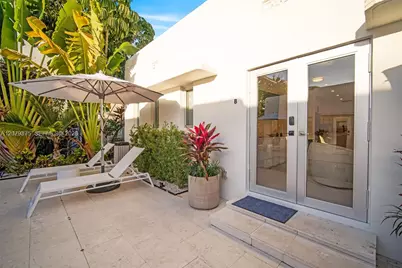 8109 Harding Ave, Miami Beach, FL 33141 - Photo 13