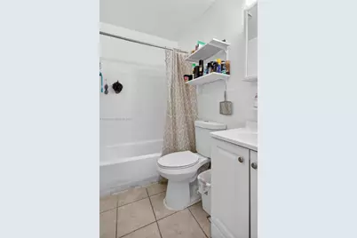 820 SW 11th Ave #15B, Hallandale Beach, FL 33009 - Photo 11