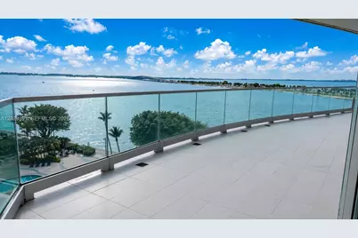 174 SE 25 Rd #504, Miami, FL 33131 - Photo 3
