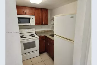 241 SE 9th Ave #103, Pompano Beach, FL 33060 - Photo 3