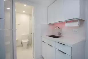 5445 Collins Ave, Miami Beach, FL 33140 - Photo 9