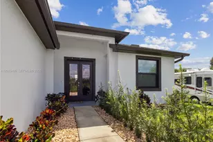 490 NW 37 Av, Naples, FL 34120 - Photo 3