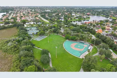 20831 NW 3rd Ct, Pembroke Pines, FL 33029 - Photo 41