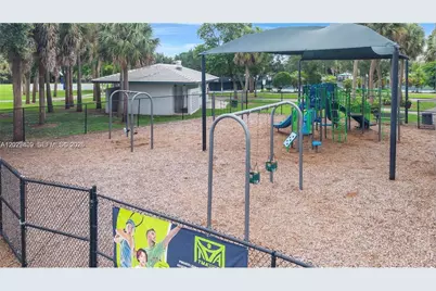20831 NW 3rd Ct, Pembroke Pines, FL 33029 - Photo 43