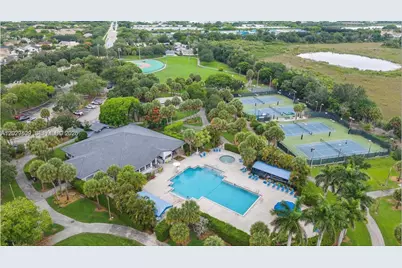 20831 NW 3rd Ct, Pembroke Pines, FL 33029 - Photo 37