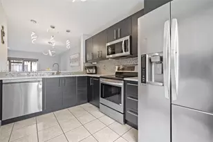 20831 NW 3rd Ct, Pembroke Pines, FL 33029 - Photo 13