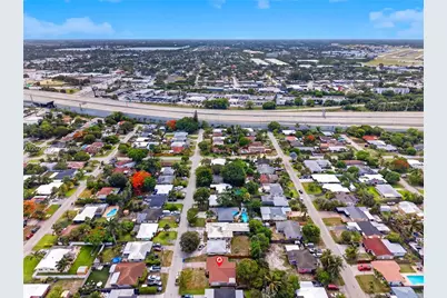 365 NW 46th St, Oakland Park, FL 33309 - Photo 23