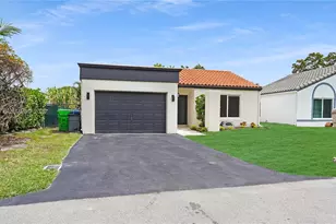 9661 NW 44th Ct, Sunrise, FL 33351 - Photo 3