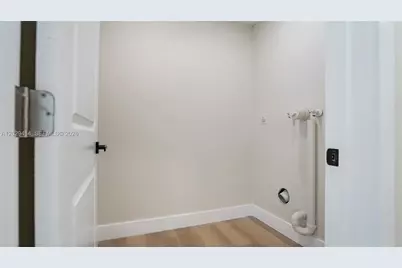 9661 NW 44th Ct, Sunrise, FL 33351 - Photo 29