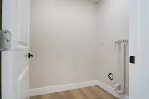 9661 NW 44th Ct, Sunrise, FL 33351 - Photo 29