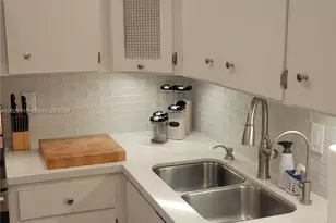 2210 NE 56th Pl, Fort Lauderdale, FL 33308 - Photo 3