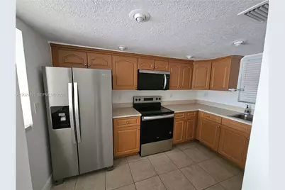 9375 Fontainebleau Blvd #L422, Miami, FL 33172 - Photo 1