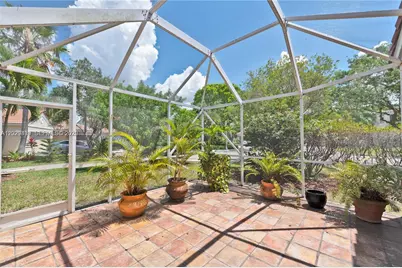 889 Sand Creek Cir, Weston, FL 33327 - Photo 21