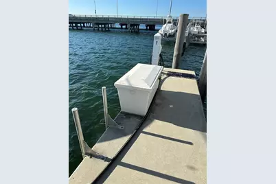 150 SE 25th Rd, Miami, FL 33131 - Photo 15