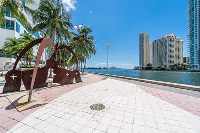 300 S Biscayne Blvd #T-3702, Miami, FL 33131 - Photo 25