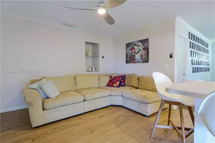 7940 NW 9th St, Margate, FL 33063 - Photo 9