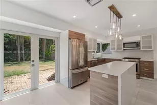 550 W 49th St, Miami Beach, FL 33140 - Photo 13