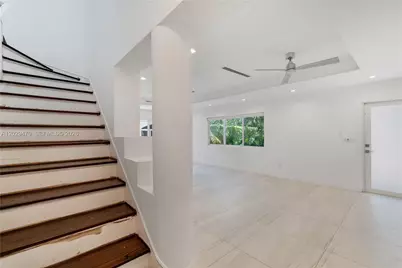 550 W 49th St #n/a, Miami Beach, FL 33140 - Photo 21