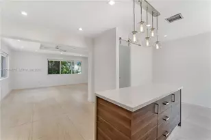 550 W 49th St, Miami Beach, FL 33140 - Photo 11
