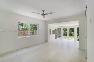 550 W 49th St #n/a, Miami Beach, FL 33140 - Photo 5