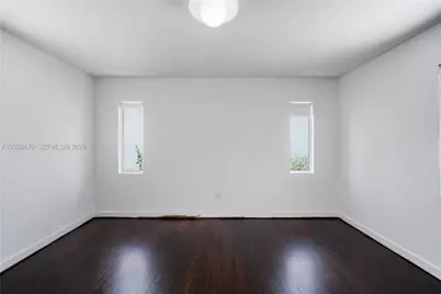550 W 49th St #n/a, Miami Beach, FL 33140 - Photo 5
