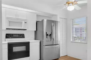 750 SW 138th Ave, Pembroke Pines, FL 33027 - Photo 11
