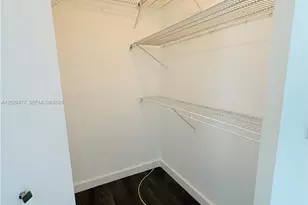 9429 Fontainebleau Blvd, Miami, FL 33172 - Photo 11