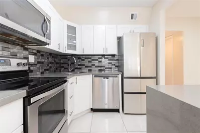 300 NW 42nd Ave #411, Miami, FL 33126 - Photo 7