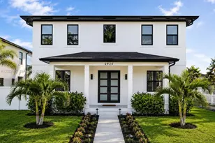 2925 13th St N, Saint Petersburg, FL 33704 - Photo 1