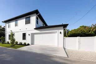 2925 13th St N, Saint Petersburg, FL 33704 - Photo 3