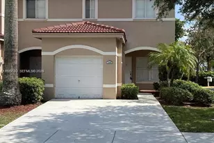 7980 S Southwood Cir, Davie, FL 33328 - Photo 1
