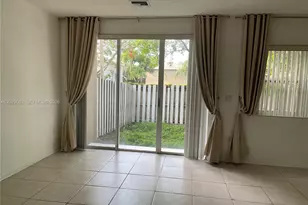 7980 S Southwood Cir, Davie, FL 33328 - Photo 19