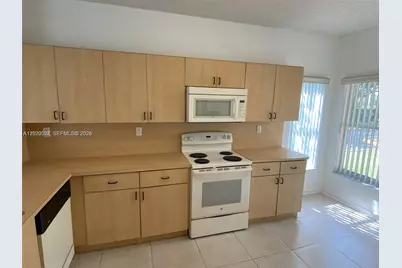 7980 S Southwood Cir #0, Davie, FL 33328 - Photo 5