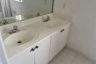 7980 S Southwood Cir, Davie, FL 33328 - Photo 17