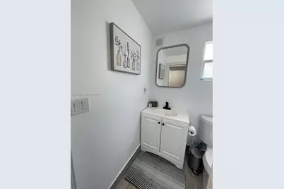 170 NE 60th St #EFFICENCY, Oakland Park, FL 33334 - Photo 11