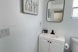 170 NE 60th St, Oakland Park, FL 33334 - Photo 11