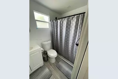 170 NE 60th St #EFFICENCY, Oakland Park, FL 33334 - Photo 13