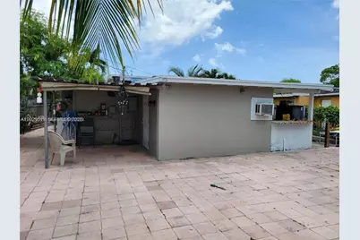 1752 Lauderdale Manor Dr, Fort Lauderdale, FL 33311 - Photo 9
