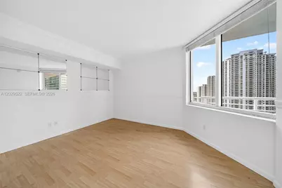 325 S Biscayne Blvd #2219, Miami, FL 33131 - Photo 9