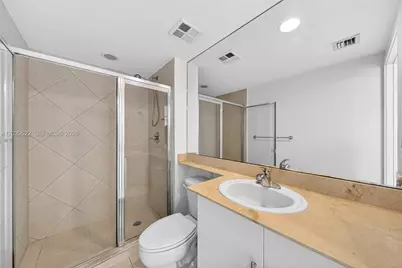 325 S Biscayne Blvd #2219, Miami, FL 33131 - Photo 19