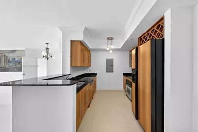 325 S Biscayne Blvd #2219, Miami, FL 33131 - Photo 5