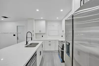 1628 NE 7th Ave, Fort Lauderdale, FL 33305 - Photo 5