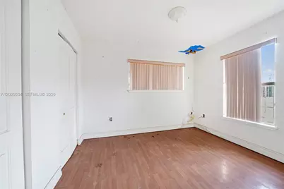 546 NW 8th Ave, Homestead, FL 33030 - Photo 5