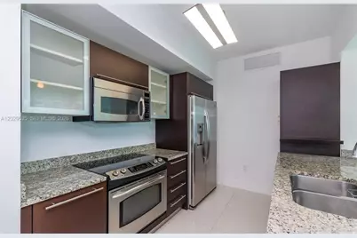 951 Brickell Ave #3210, Miami, FL 33131 - Photo 9