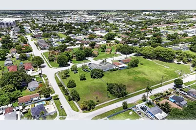10330 SW 178th St, Miami, FL 33157 - Photo 5