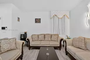 8904 SW 19th St, Miramar, FL 33025 - Photo 9