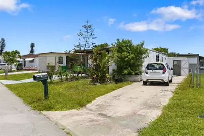 8520 SW 21st Ct, Davie, FL 33324 - Photo 9