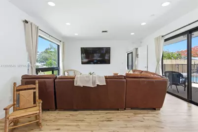 4407 W Park Rd, Hollywood, FL 33021 - Photo 23